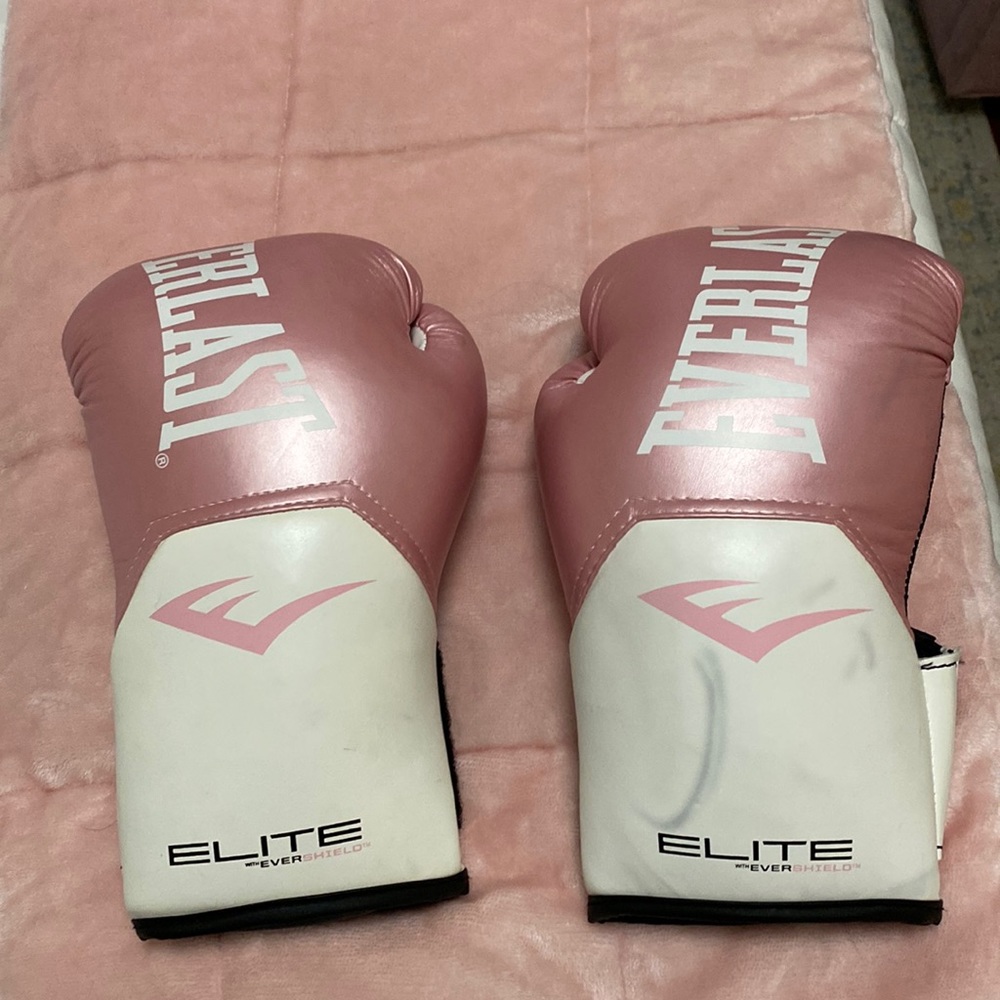 Pink gloves